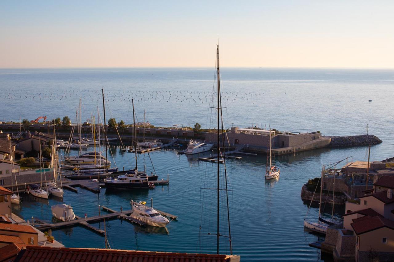 Portopiccolo Avolare Apartments Sistiana Bagian luar foto